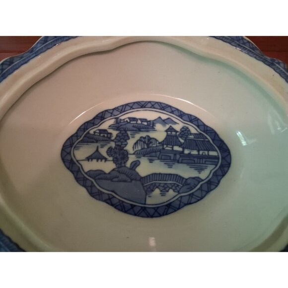 Blue and White Lidded Dish Butterfly Handle Canton Chincoserie 8 x 6.5 In - Picture 5 of 9